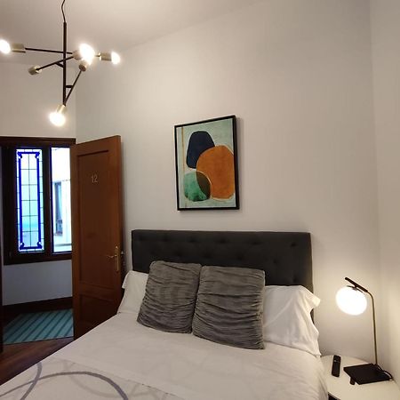 Habitacion Plaza Zabalburu Bilbao Habitación foto